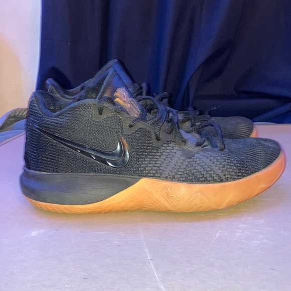 Nike Kyrie Flytrap - Picture 1 of 1
